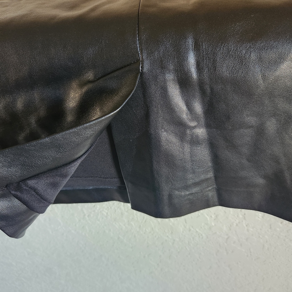 🔥NWOT Faux Leather Pencil Wiggle Skirt Vegan Size 2P - Picture 8 of 10